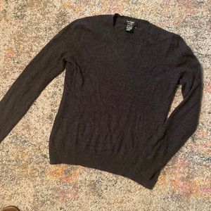 NWOT New Lord & Taylor Gray Cashmere Sweater L